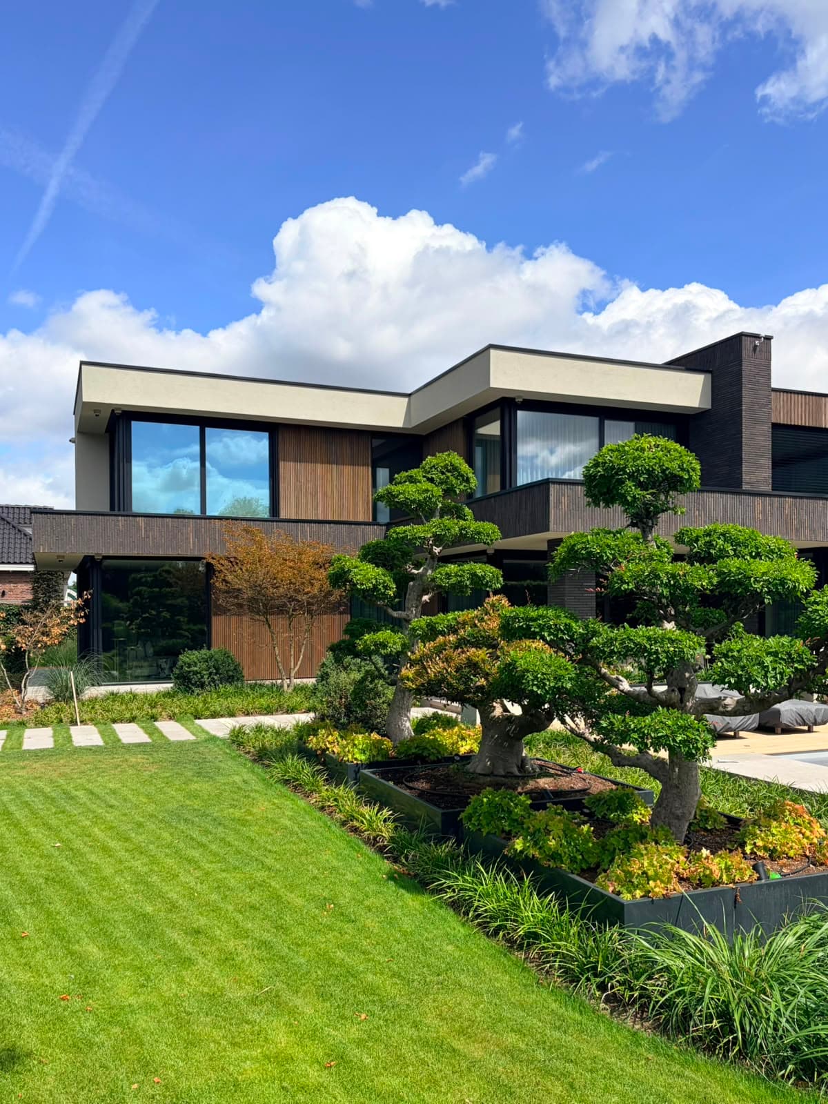 Moderne vrijstaande villa met tuin
